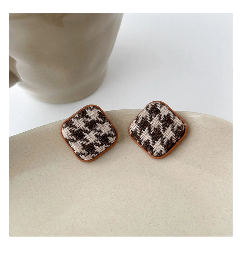 Love Heart Dangle Earrings for Women 2022 New Trendy Houndstooth Temperament Retro Cloth Autumn Jewelry Designer Autumn Jewelry