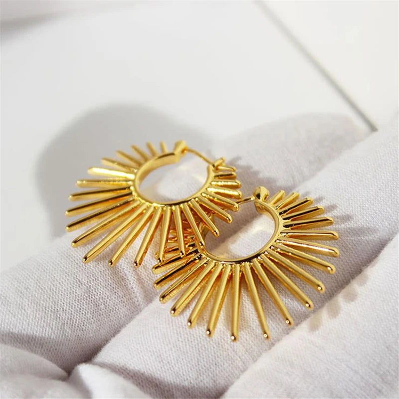 Metal Exaggerated Fan-Shaped Earrings for Women with Geometric Irregularly Shaped Earrings and Jewelry Accessories Gift