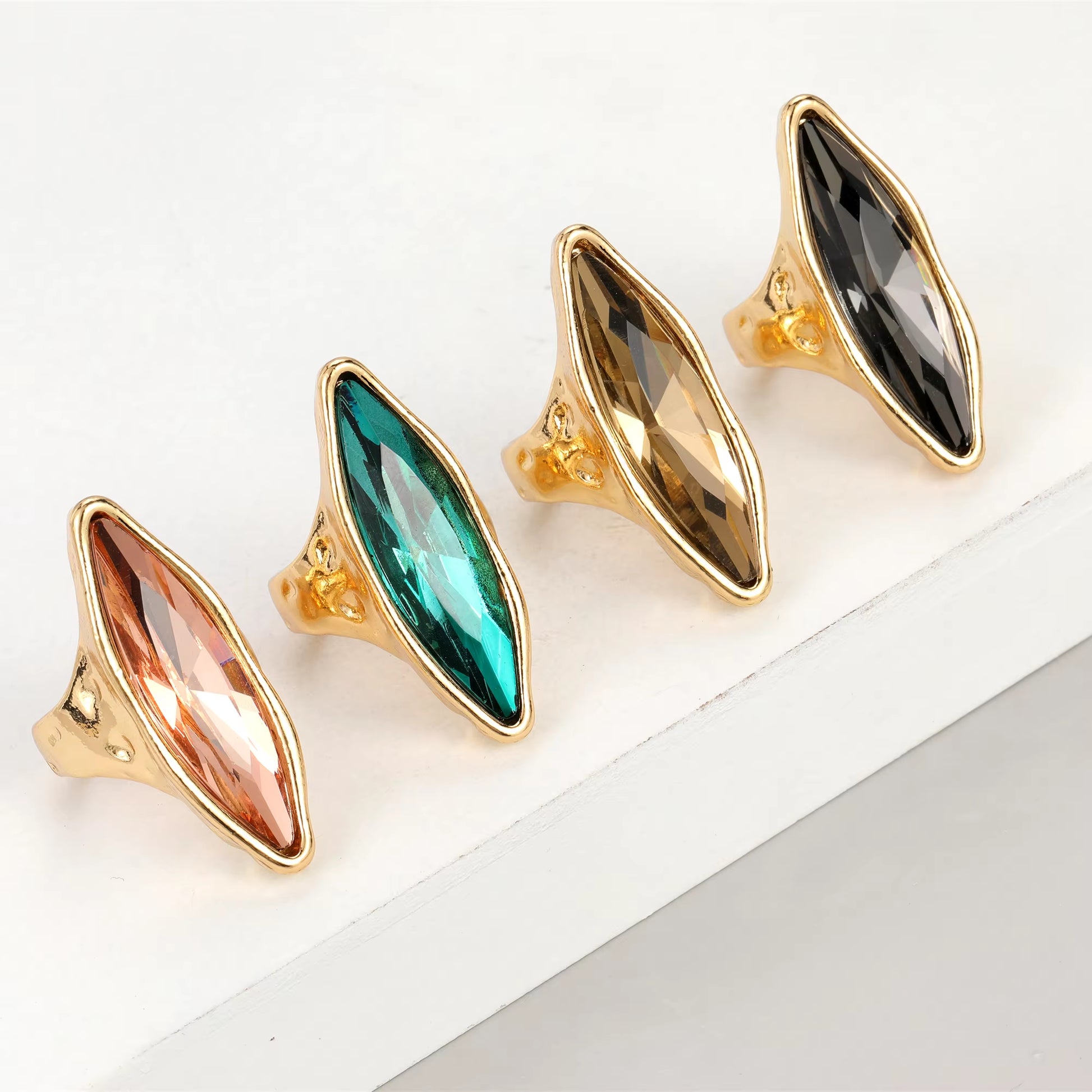 Wholesale Cute Design Jewelry for Women Horse Eye Crystal Finger Ring for Wedding Engagement Girlfriend Free Shipping