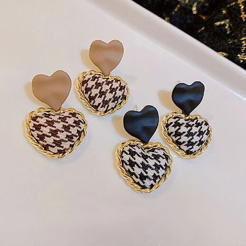 Love Heart Dangle Earrings for Women 2022 New Trendy Houndstooth Temperament Retro Cloth Autumn Jewelry Designer Autumn Jewelry