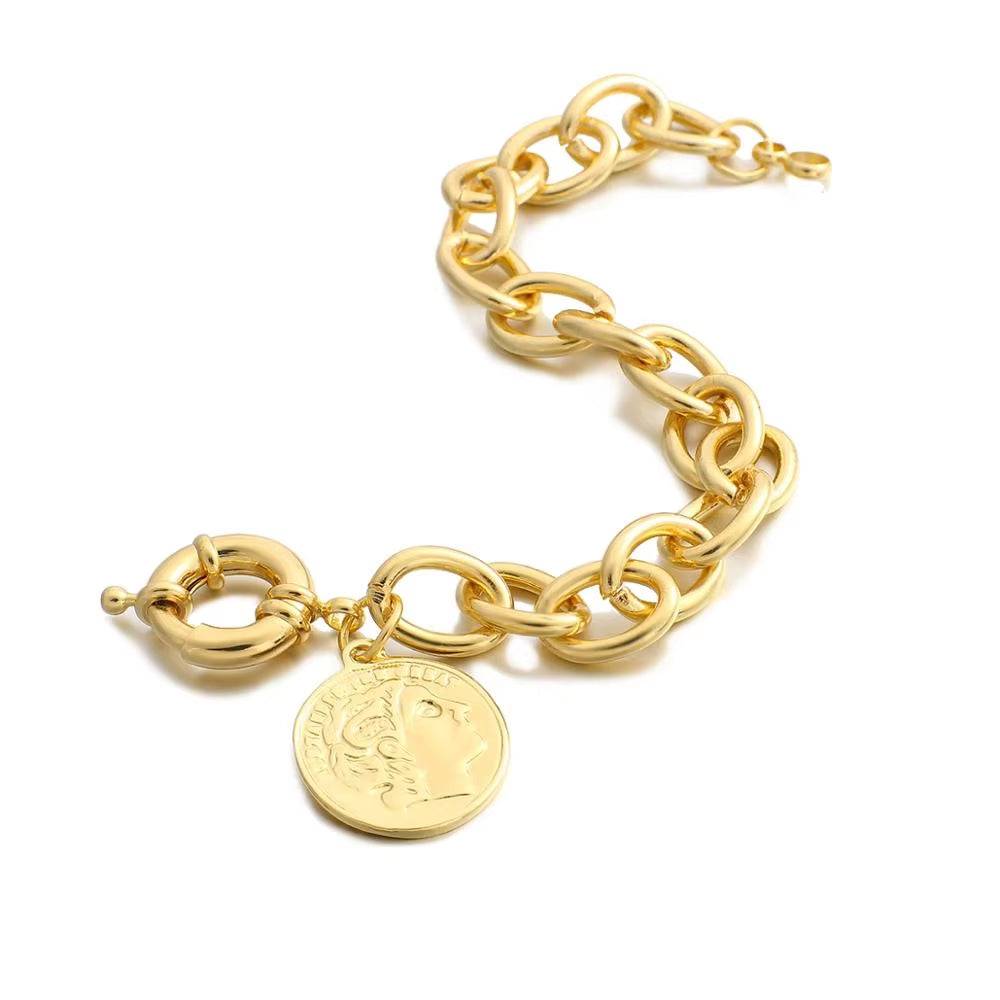 2020 New Gold Color Charm Chain Wrist Jewelry Bracelets for Women Men Fashion Copper Alloy Bracelets Fashion Hot Sale