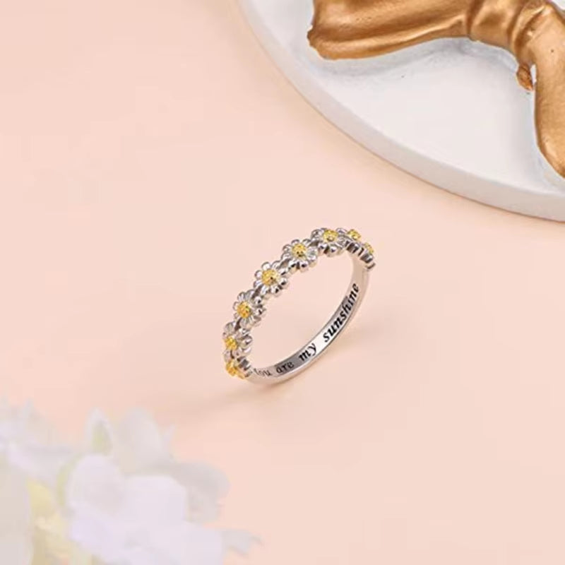 Cute Daisy Ring White Flower Rings Temperament Wedding Ring You Are My Sunshine Letter Finger Ring Gift for Women Girls