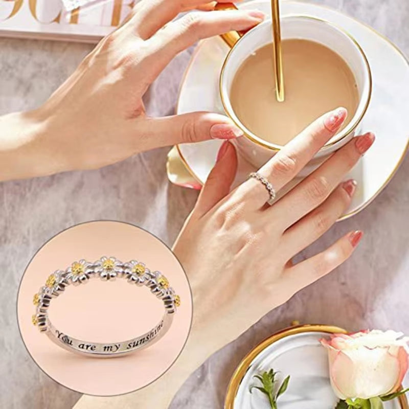 Cute Daisy Ring White Flower Rings Temperament Wedding Ring You Are My Sunshine Letter Finger Ring Gift for Women Girls